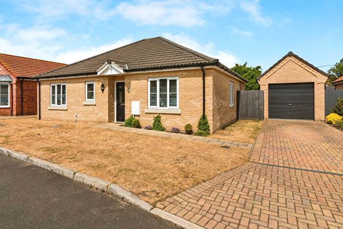 3 Bedroom Detached Bungalow For Sale In Granary Close, Earsham, Bungay, NR35