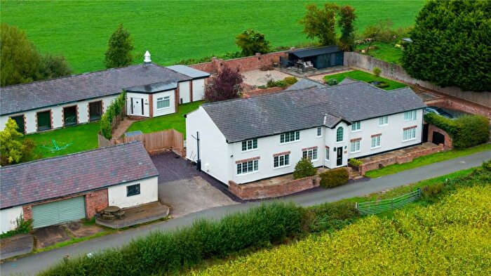 4 Bedroom Semi Detached House For Sale In Hallsgreen Lane, Wimbolds Trafford, Chester, Cheshire, CH2