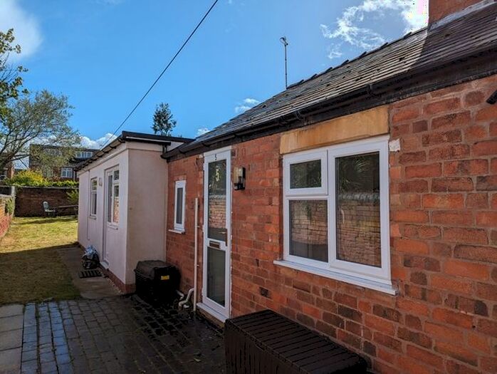 1 Bedroom Flat To Rent In Bromyard Road, St Johns, Worcester, WR2