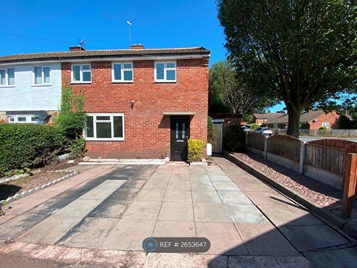 3 Bedroom Semi-Detached House To Rent In Sandwell Place, Willenhall, WV12