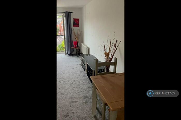 2 Bedroom Flat To Rent In Kirby Muxloe, Leicester, LE9