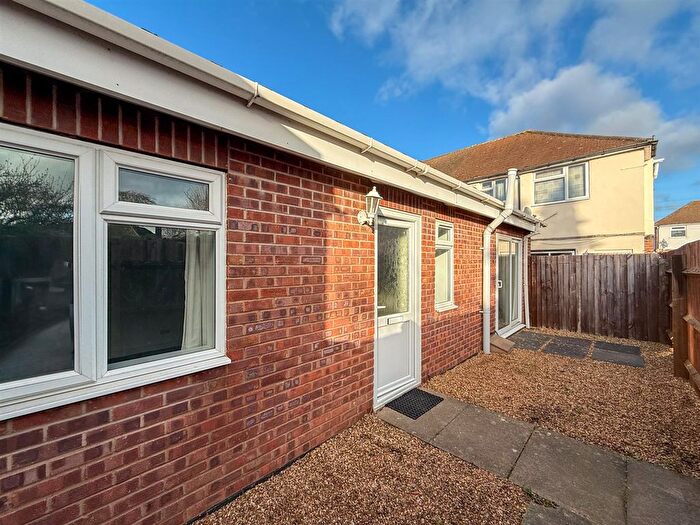 1 Bedroom Semi-Detached Bungalow To Rent In Lee Road, Leamington Spa, CV31