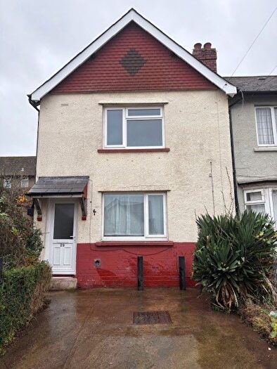 2 Bedroom End Terrace House To Rent In Highbury Place, Cardiff. $Lp, CF5