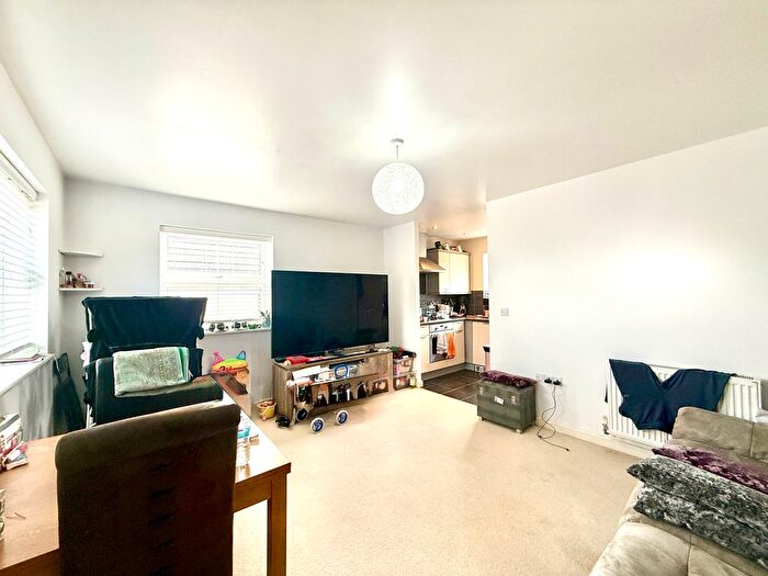 1 Bedroom Flat To Rent In Gilson Place, Coppetts Road, London, N10