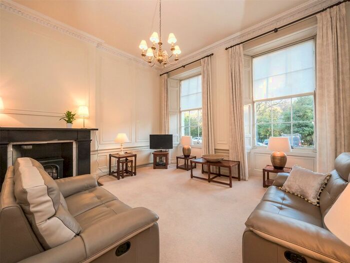 2 Bedroom Flat To Rent In Heriot Row, Edinburgh, EH3