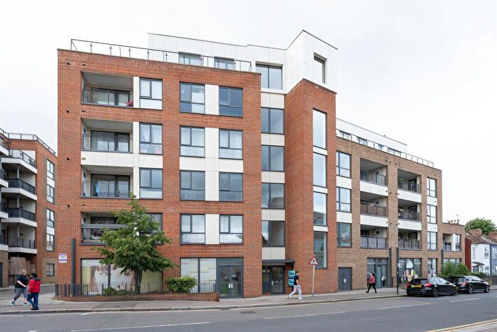 1 Bedroom Flat For Sale In Fulbourne Road, Walthamstow, E17