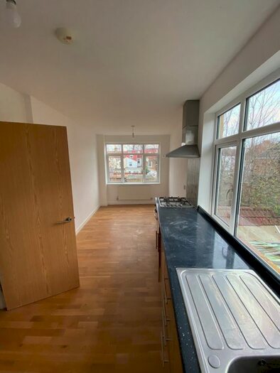 2 Bedroom Flat To Rent In Belton Road, London E7