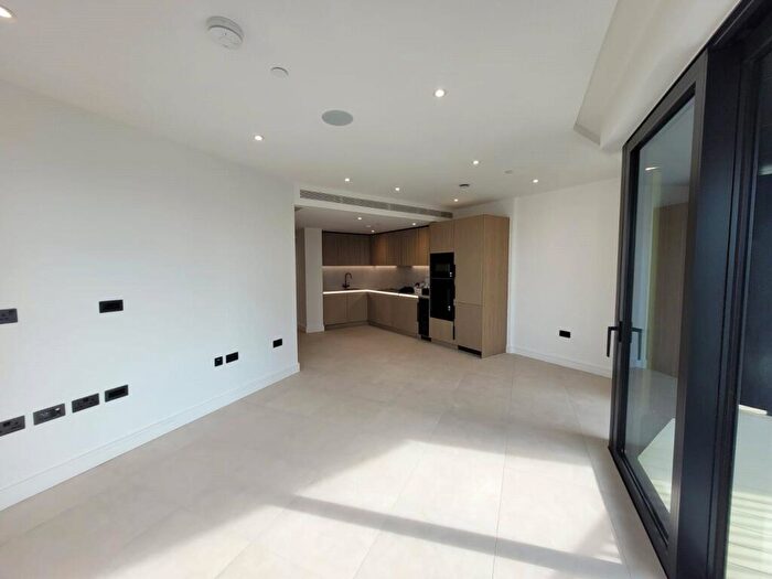 2 Bedroom Apartment To Rent In Linear Place, Nine Elms, London, SW11