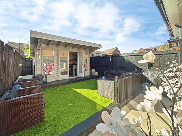 4 Bedroom Town House For Sale In Atlas Fold, Bury, BL8