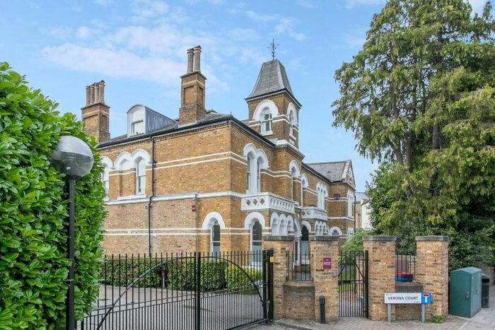 2 Bedroom Flat To Rent In Verona Court, London, W4