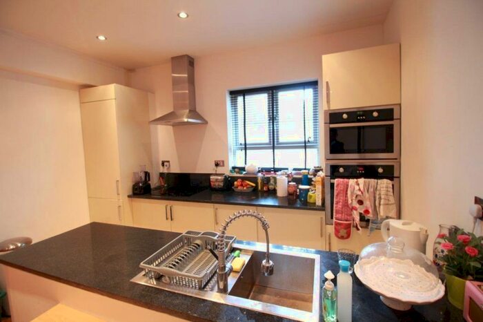 4 Bedroom Apartment To Rent In Camden Street, Camden, London, NW1