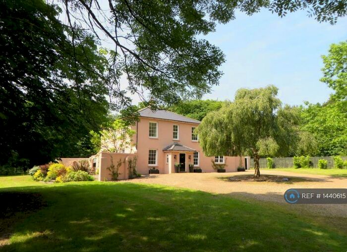 4 Bedroom Detached House To Rent In Oldhouse Lane, Windlesham, GU20