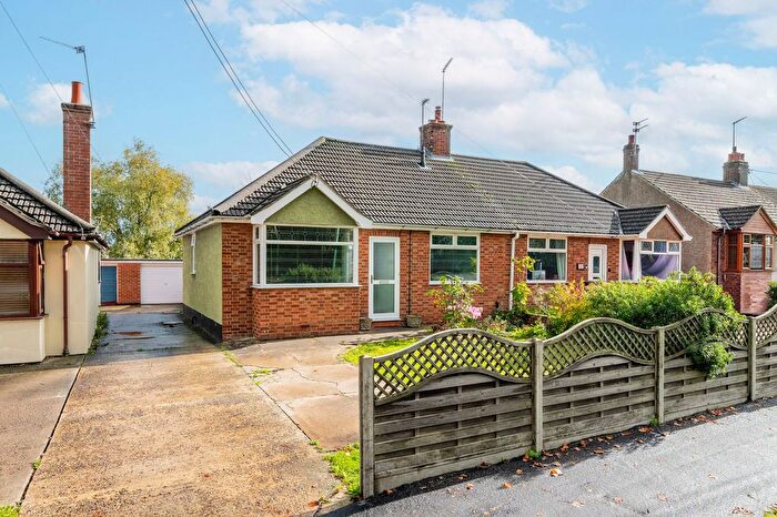 3 Bedroom Semi-Detached Bungalow For Sale In Gorleston Road, Lowestoft, NR32