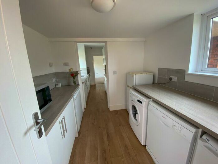 2 Bedroom Semi-Detached House To Rent In Kingsland, Ipswich, IP9