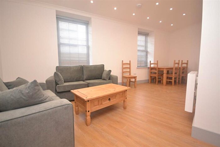 1 Bedroom Flat To Rent In London Road, Reading, Berkshire, RG1