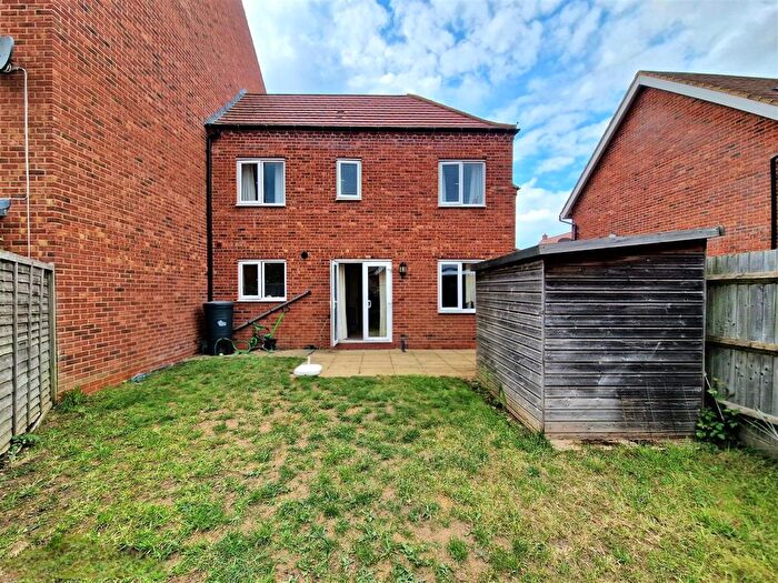 2 Bedroom Terraced House For Sale In Cantley Road, Great Denham, Bedford, MK40
