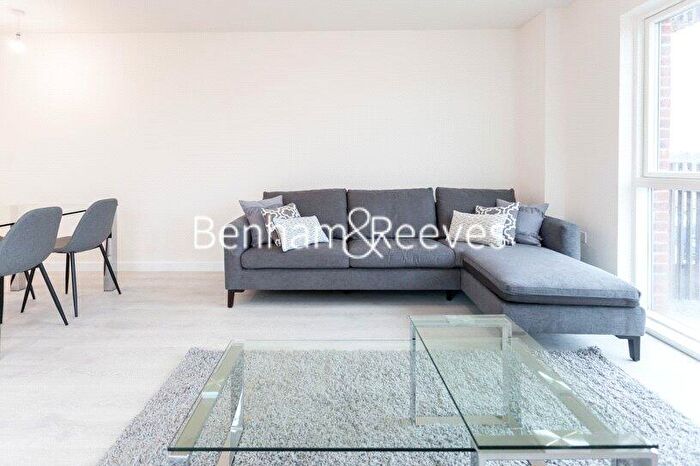 2 Bedroom Apartment To Rent In Hargrave Drive, Harrow, HA1