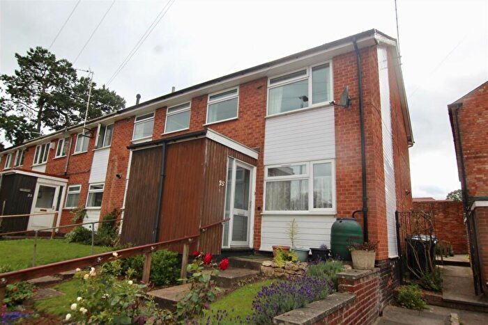 2 Bedroom Flat To Rent In Wilford Road, Ruddington, Nottingham, Nottinghamshire, NG11