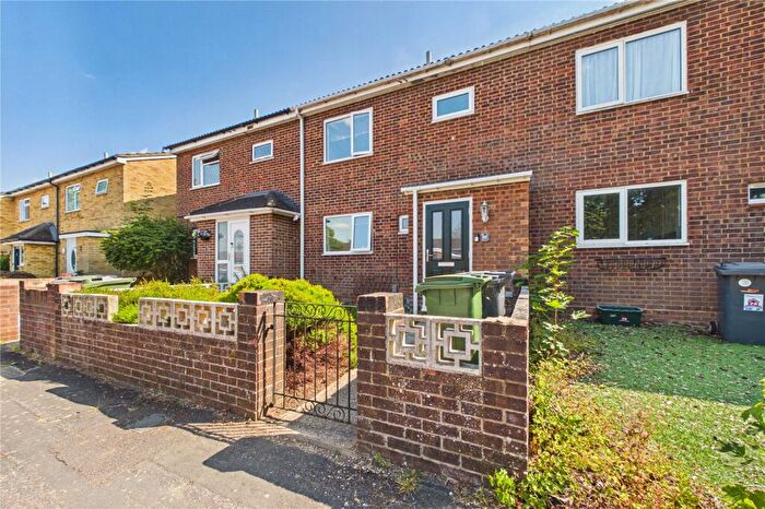 3 Bedroom Terraced House For Sale In Pershore Road, Basingstoke, Hampshire, RG24