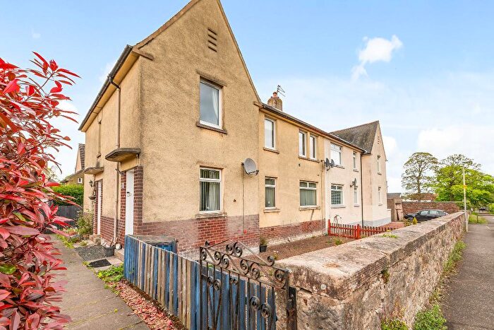 3 Bedroom Flat For Sale In Summerford, Falkirk, FK1
