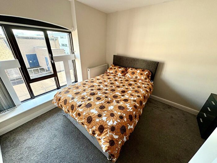 3 Bedroom Flat To Rent In Dale Street, Liverpool, Merseyside, L2