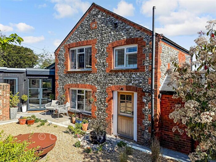 3 Bedroom Detached House For Sale In Maltravers Street, Arundel, West Sussex, BN18