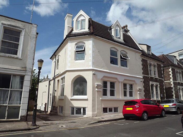2 Bedroom Flat To Rent In Oakfield Grove, Bristol, BS8