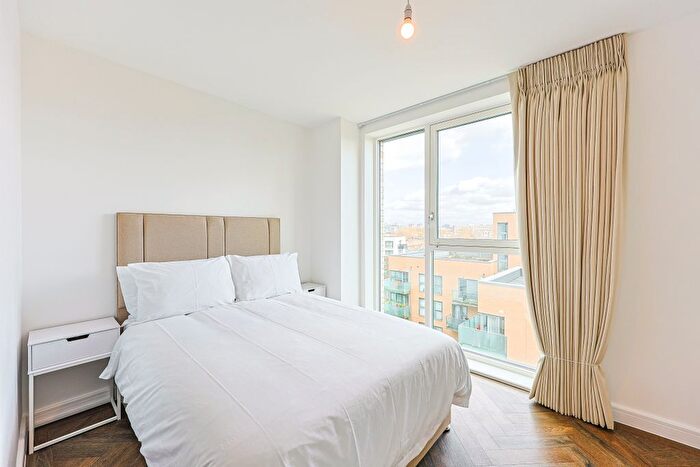 2 Bedroom Flat To Rent In Carlton Vale, Queens Park, NW6