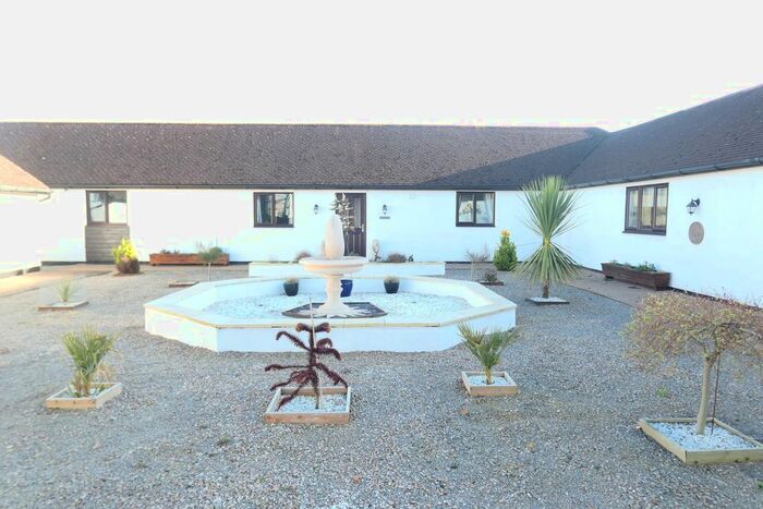 4 Bedroom Bungalow For Sale In Barbers Bridge, Gloucester, GL2