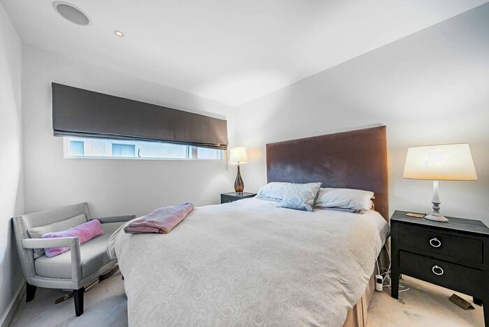 1 Bedroom Flat To Rent In Gatliff Road, Pimlico, London, SW1W