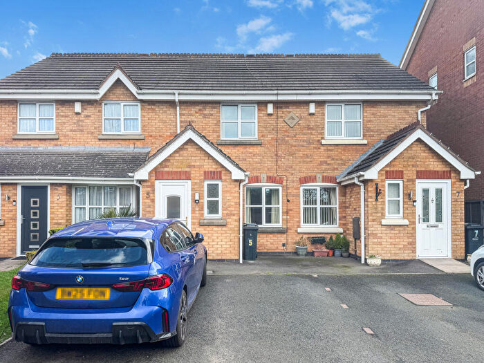 2 Bedroom Semi Detached House To Rent In Malthouse Drive, Dudley, West Midlands, DY1