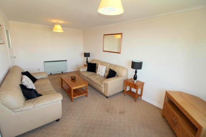 2 Bedroom Flat To Rent In Cornhill Terrace, Aberdeen, AB16
