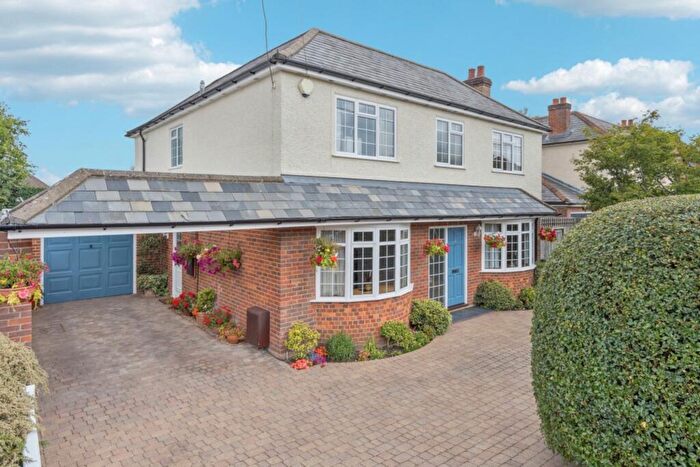 5 Bedroom Detached House For Sale In Main Road, Naphill, HP14