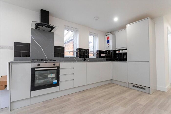 1 Bedroom Apartment To Rent In Hawke Place, London, SE16