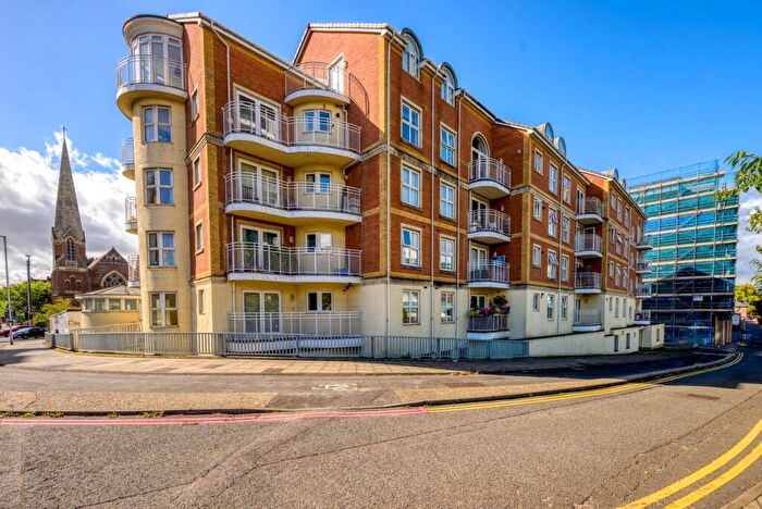 2 Bedroom Apartment For Sale In Grantley Heights, Kennet Side, RG1