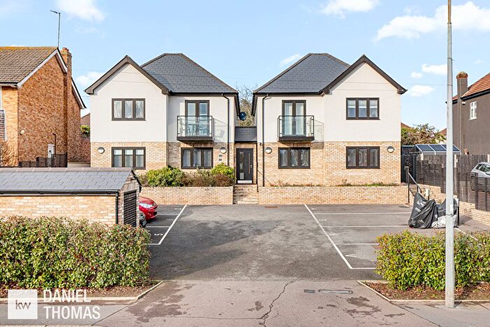 2 Bedroom Flat For Sale In Larsen House, Farm Hill Road, Waltham Abbey, EN9