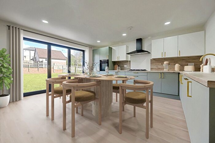 5 Bedroom Semi-detached House For Sale In Bell Dean Road, Allerton, Bradford, BD15