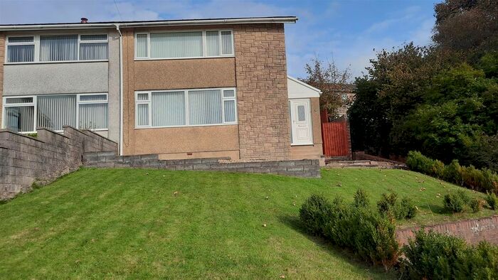 3 Bedroom Semi Detached House For Sale In Blaen Nant, Llanelli, SA14