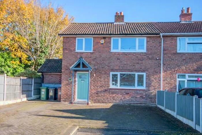 3 Bedroom Semi-Detached House To Rent In Castle Street, Brownhills, Walsall, WS8