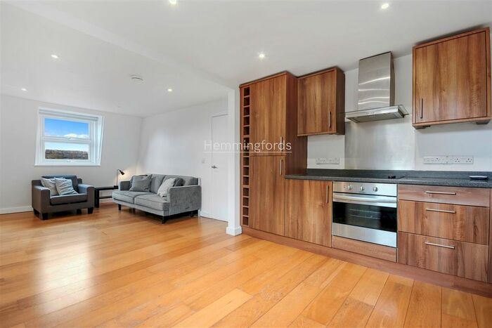 2 Bedroom Flat To Rent In Whitehorse Road, London, E1