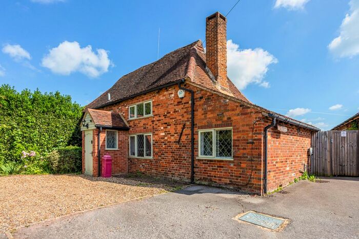 4 Bedroom Detached House For Sale In The Street, Compton, GU3