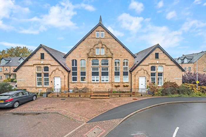2 Bedroom Flat For Sale In Albert Simmons Way, Burley In Wharfedale, LS29