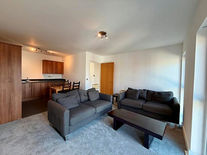 2 Bedroom Apartment To Rent In Georgia Avenue, West Didsbury, M20