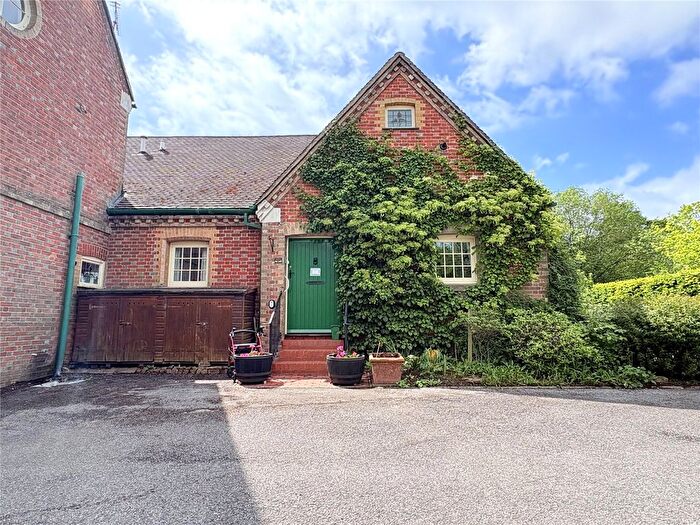 2 Bedroom Detached House For Sale In Halls Hole Road, Tunbridge Wells, Kent, TN2