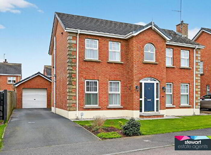 4 Bedroom Detached House For Sale In Monree Hill, Donaghcloney, BT66