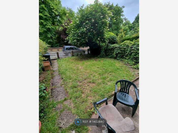 2 Bedroom Flat To Rent In Adelaide Avenue, London, SE4