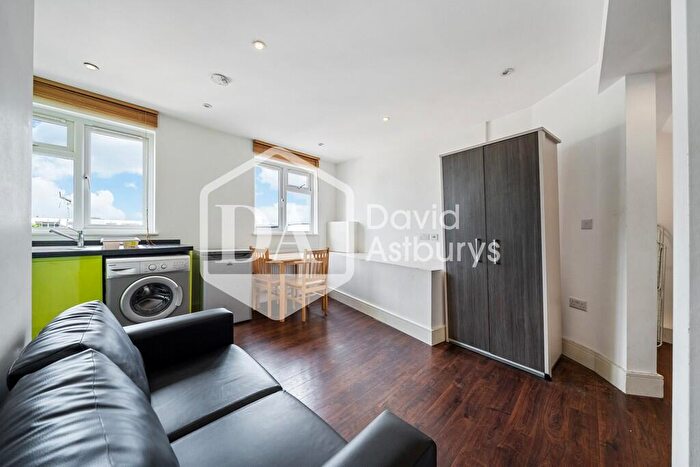 1 Bedroom Apartment To Rent In Coleridge Road, Crouch End, London, N8