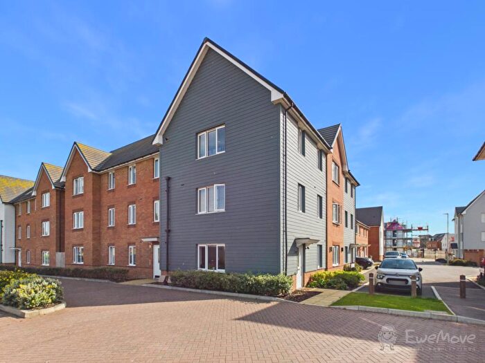 2 Bedroom Flat For Sale In Harris Court, Maycock Place, Hythe, CT21