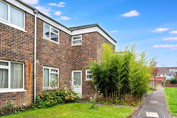 3 Bedroom Terraced House For Sale In Shelley Close, Basingstoke, RG24