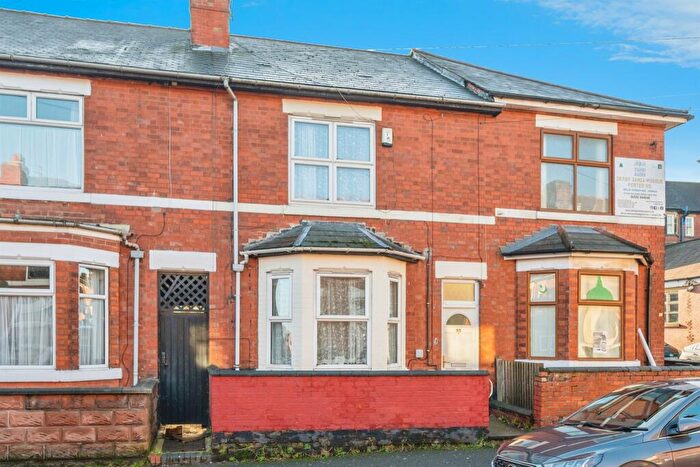 3 Bedroom Semi Detached House For Sale In Porter Road, Derby, DE23